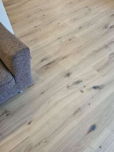 REALIZÁCIA: Drevená podlaha Dub Rustikal Oat White