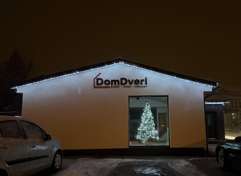 Dom dverí, Lorhav s.r.o.