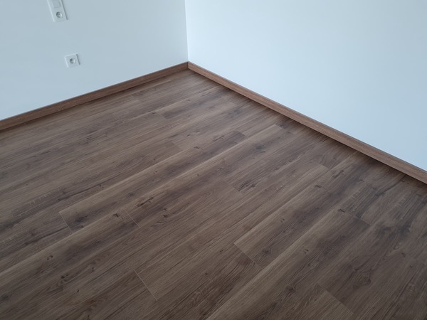 FOTO: Realizácie pokládky podlahy PARADOR Modular One Dub spirit dymový