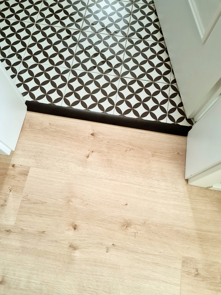 Realizácia: Kompozitná podlaha Modular One Dub Pure svetlý P1730767