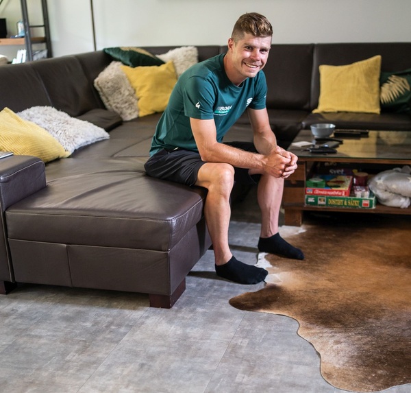 Realizácia: Aj Juraj Sagan je náš spokojný zákazník má doma vinyl Mineral grey P1730648