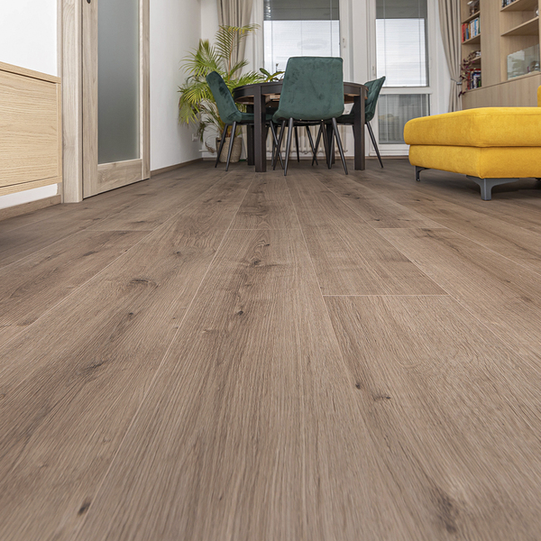 Realizácia: Kompozitná podlaha Parador Modular ONE Dub Pure perlovo šedý 1730768