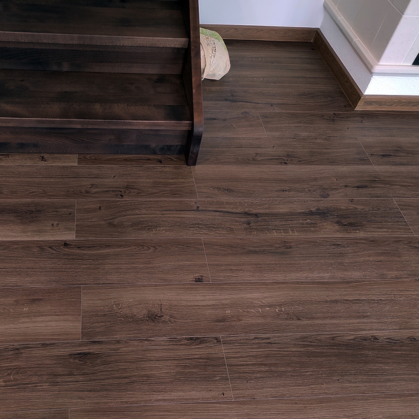 Realizácia: Kompozitná podlaha Modular ONE Dub Spirit dymový